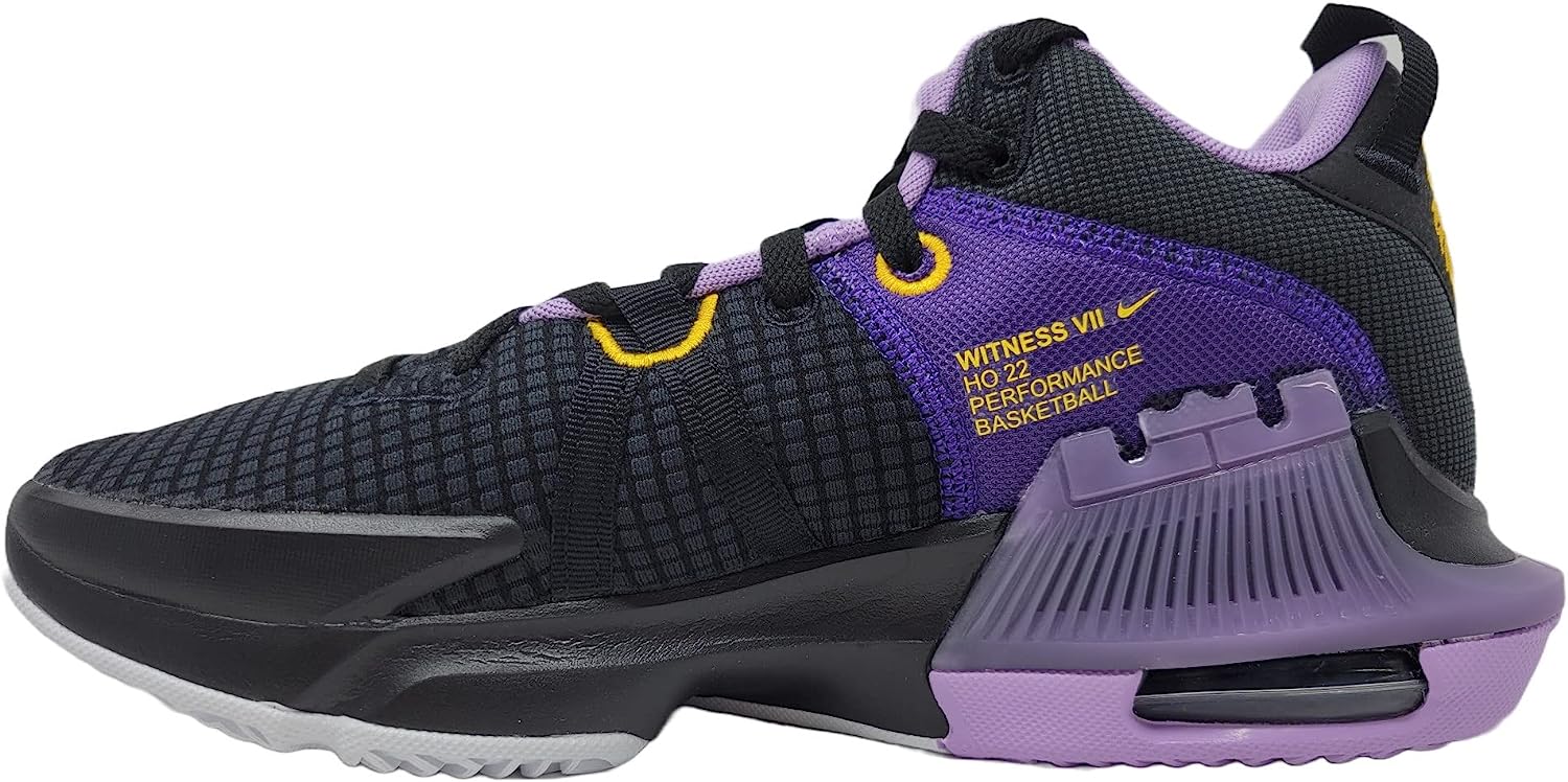 Nike Men's Lebron Witness 7 Basketball Shoe