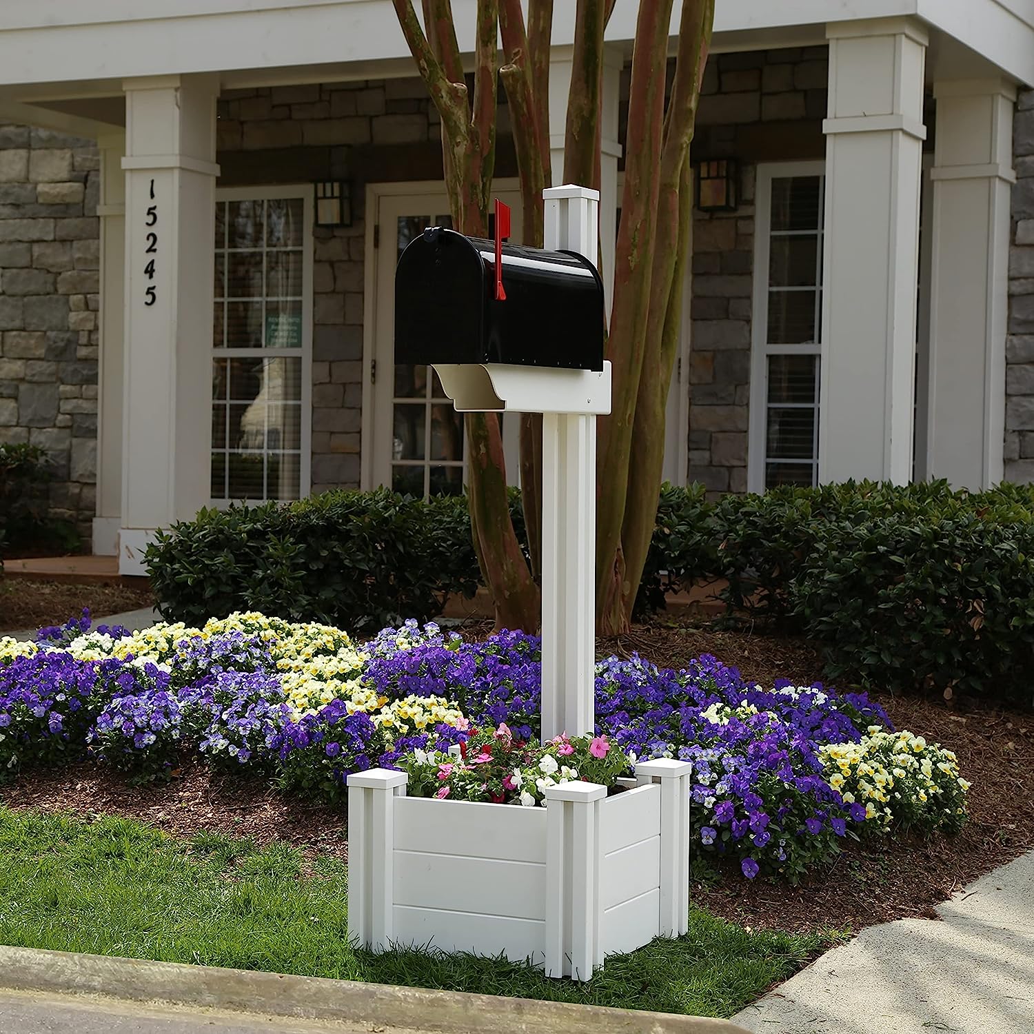 Zippity Outdoor Products ZP19027 Majestic Mailbox [...]